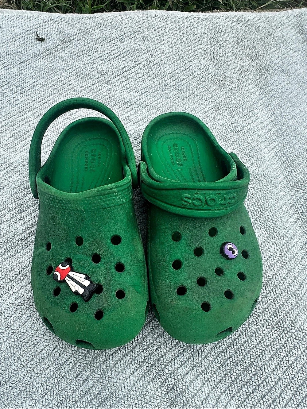 Crocs Kids' Classic Clog Green Girls US 10 Clogs